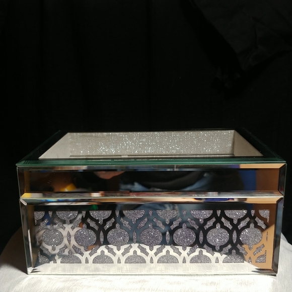 Jewellery - Picture 3 of 4